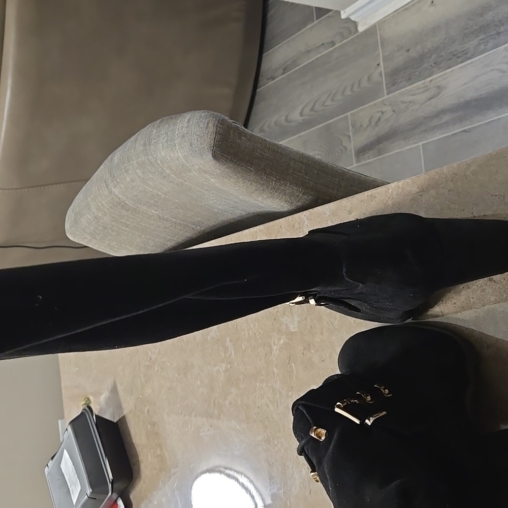 Black knee boots size 11 - Picture 5 of 7